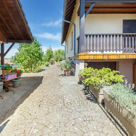 In With Private Garden Ferienhaus Ruederbach