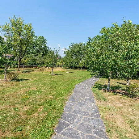 In With Private Garden * Ruederbach
